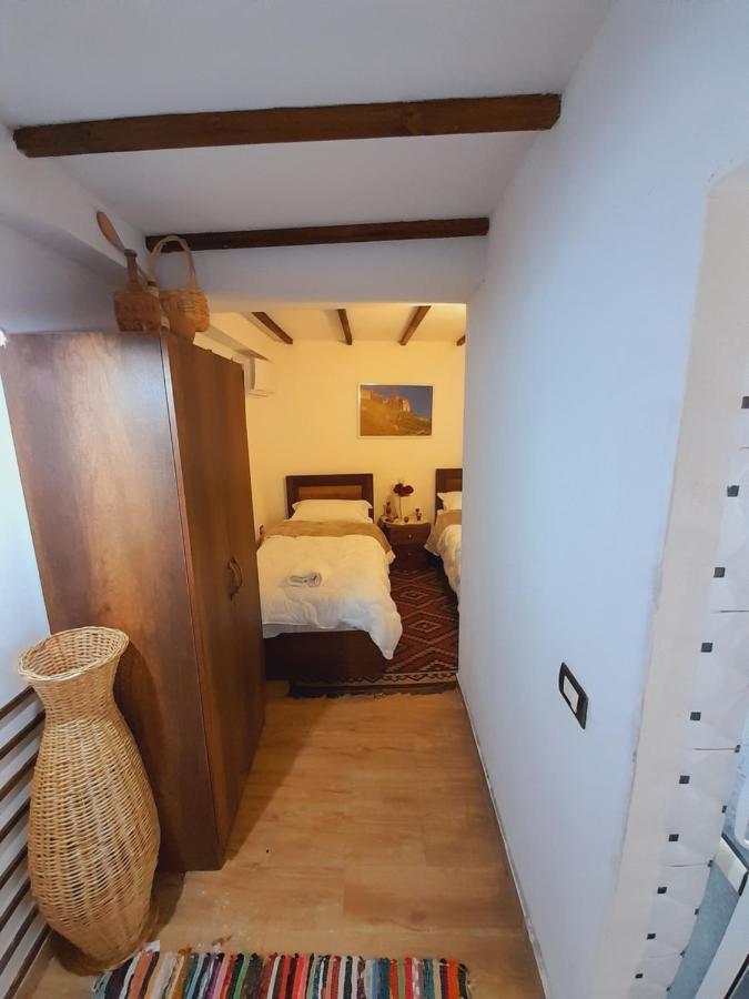 Guest House Maria - Berat Castle Extérieur photo