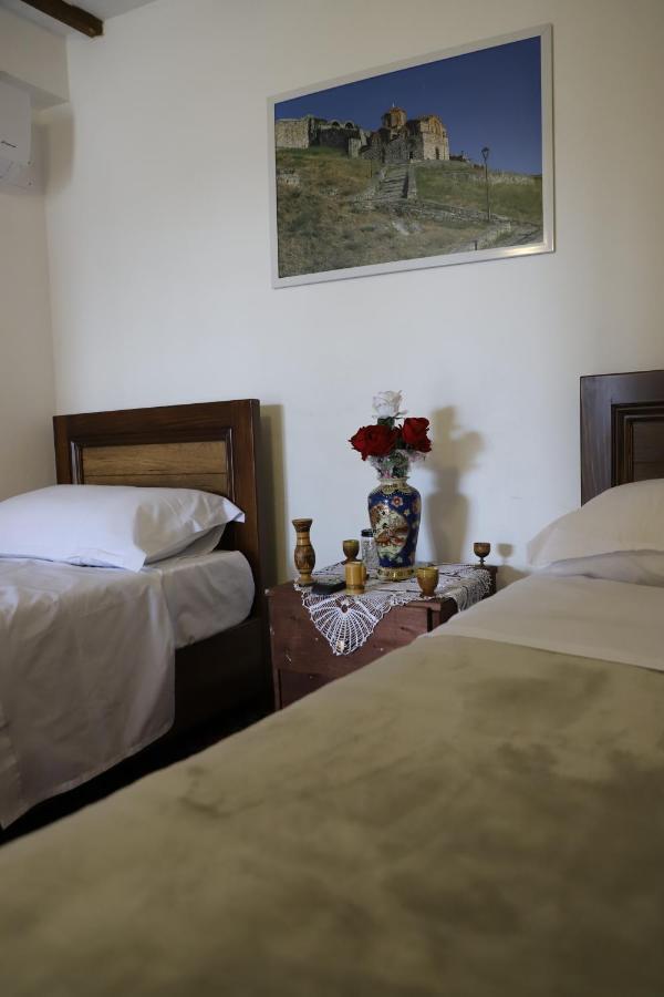 Guest House Maria - Berat Castle Extérieur photo