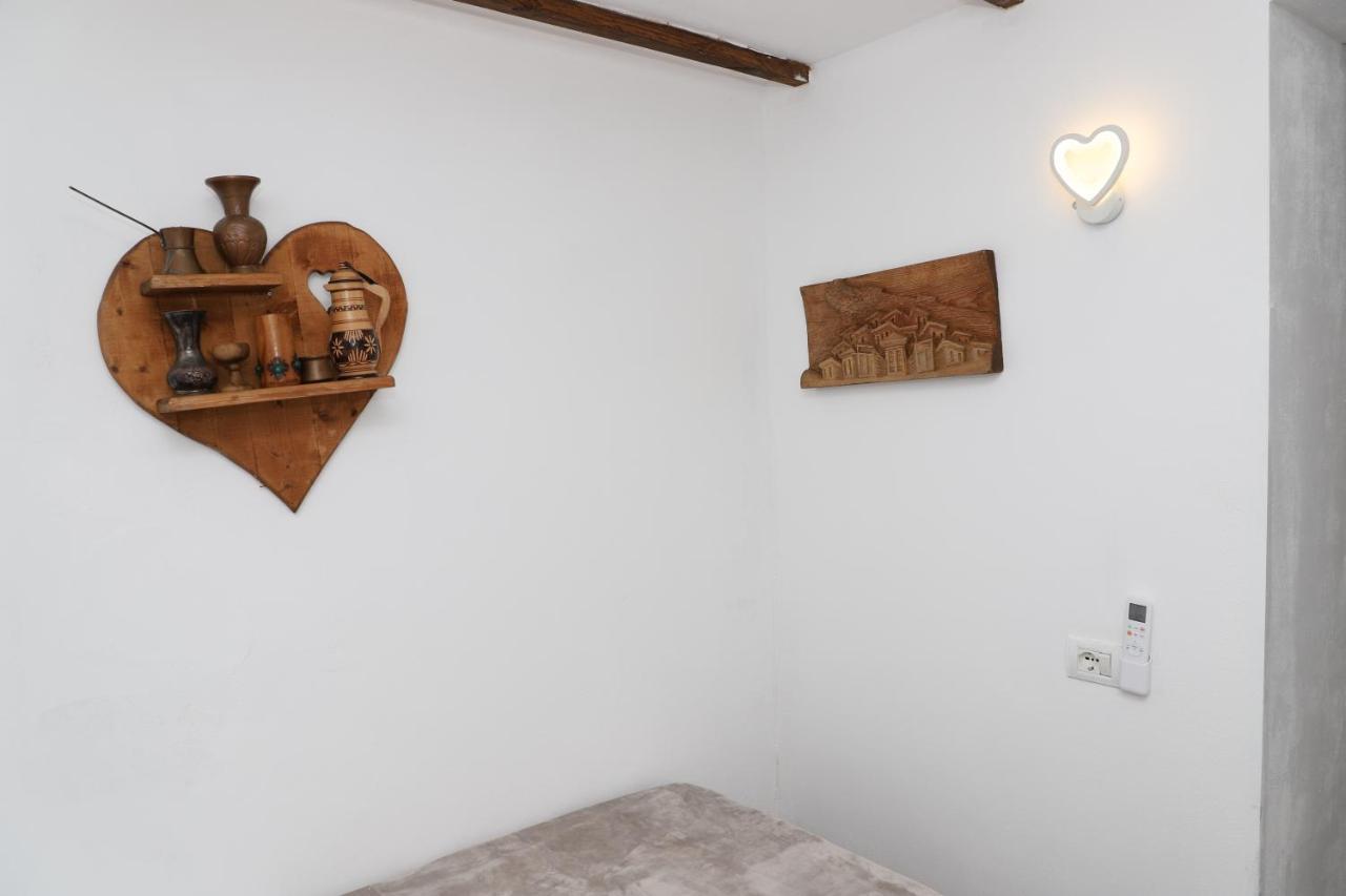 Guest House Maria - Berat Castle Extérieur photo